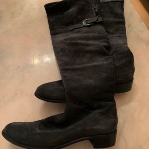 Suede boots